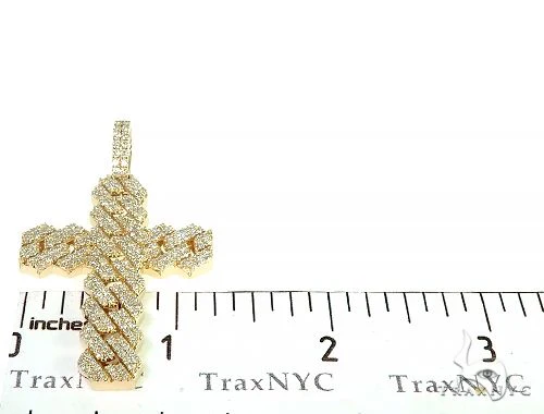 1193-14k-gold-cuban-link-diamond-cross-pendant-66168-6.webp 14K Gold Cuban Link Diamond Cross Pendant 66168