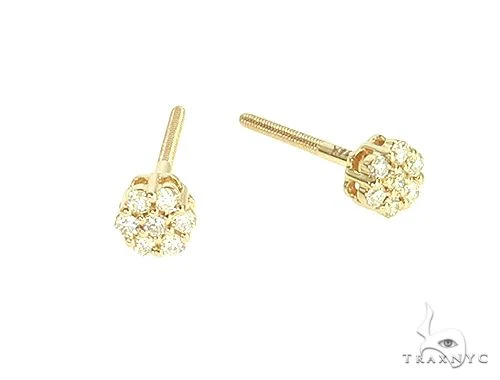 14K Gold Mini Diamond Flower Stud Earrings 65956
