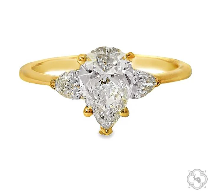 Elegant Pear Shape Diamond Ring 70287