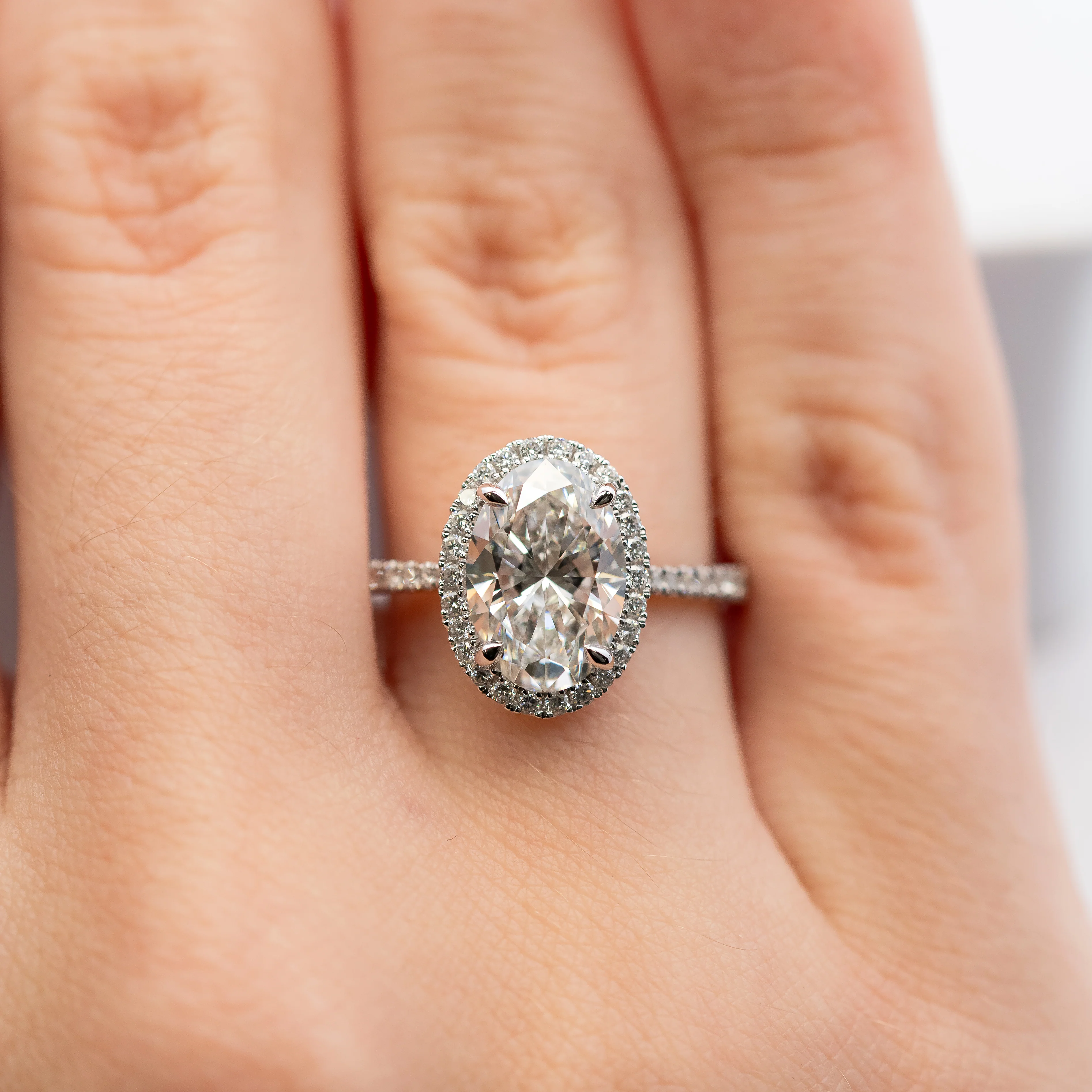 3472-oval-shape-diamond-engagement-ring-70951-5.webp Oval Shape Diamond Engagement Ring 70951