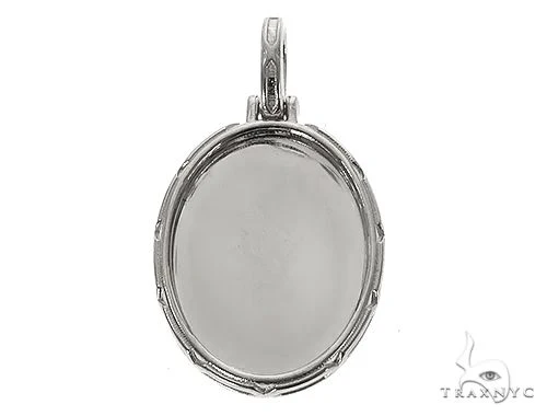 .925 Silver Oval Special Edition Photo Pendant Engraved Frame 66650