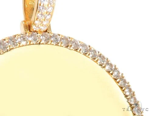 5812-14k-gold-customizable-photo-pendant-2.5-inches-64680-4.webp 14K Gold Customizable Photo Pendant 2.5 inches 64680