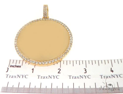 5812-14k-gold-customizable-photo-pendant-2.5-inches-64680-7.webp 14K Gold Customizable Photo Pendant 2.5 inches 64680