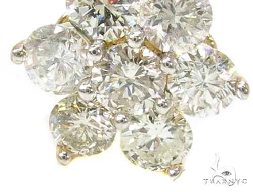 7323-yellow-gold-medium-flower-cluster-earrings-17924-3.webp Yellow Gold Medium Flower Cluster Earrings 17924