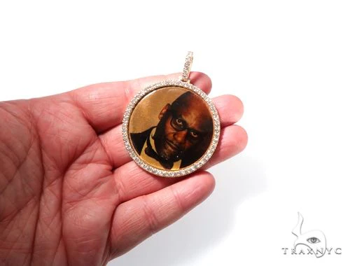 7411-14k-gold-custom-photo-pendant-2-inches-64171-4.webp 14K Gold Custom Photo Pendant 2 Inches 64171