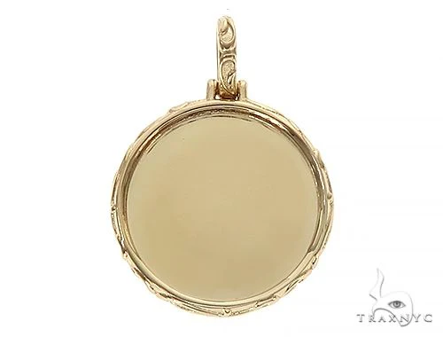 14K Yellow Gold Round Special Edition Photo Pendant Engraved Frame 65311