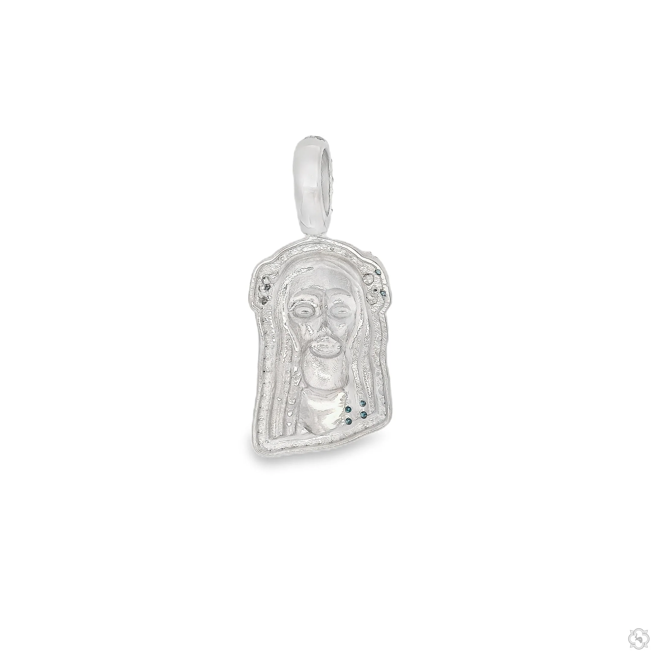 7544-traxnyc-s-blue-diamond-jesus-head-pendant-mini-70191-3.webp TraxNYC's Blue Diamond Jesus Head Pendant Mini 70191