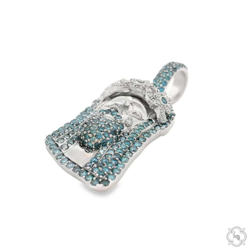 7544-traxnyc-s-blue-diamond-jesus-head-pendant-mini-70191-4.webp TraxNYC's Blue Diamond Jesus Head Pendant Mini 70191