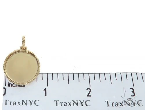 7553-14k-yellow-gold-round-special-edition-photo-pendant-engraved-frame-65311-6.webp 14K Yellow Gold Round Special Edition Photo Pendant Engraved Frame 65311
