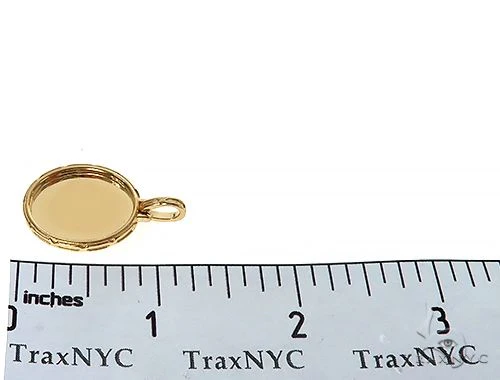 7639-18k-yellow-gold-oval-special-edition-photo-pendant-engraved-frame-65313-7.webp 18K Yellow Gold Oval Special Edition Photo Pendant Engraved Frame 65313