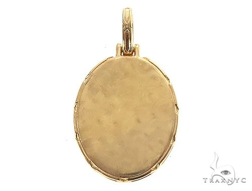 7732-18k-yellow-gold-oval-special-edition-photo-pendant-engraved-frame-65313-3.webp 18K Yellow Gold Oval Special Edition Photo Pendant Engraved Frame 65313