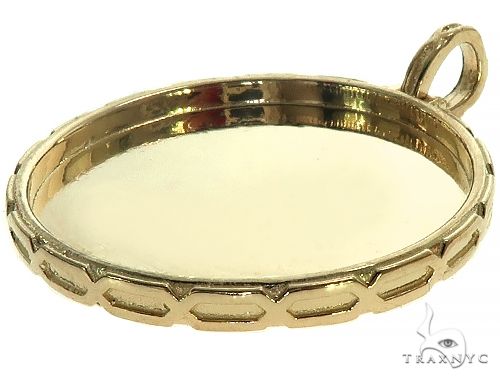 7798-14k-yellow-gold-special-edition-round-photo-pendant-edged-frame-66163-4.jpg 14K Yellow Gold Special Edition Round Photo Pendant Edged Frame 66163