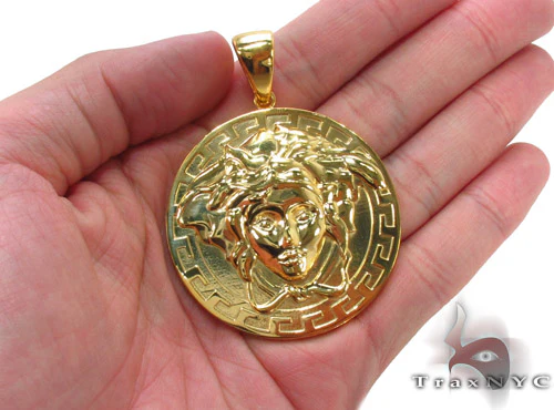7997-gold-plated-925.silver-medusa-head-pendant-33835-4.webp Gold Plated 925.Silver Medusa Head Pendant 33835