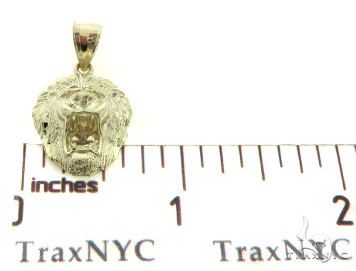 8128-10k-gold-lion-head-pendant-56882-6.webp 10K Gold Lion Head Pendant 56882