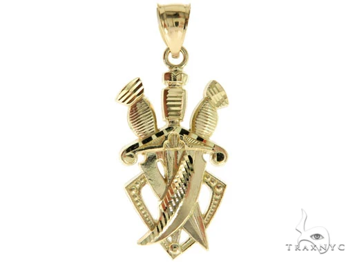 10K Gold Three Daggers Pendant 57100