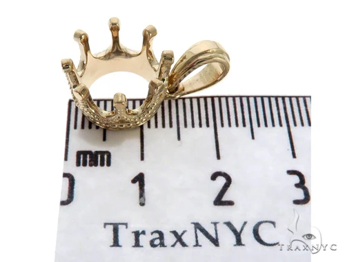 8147-14k-crown-charm-pendant-57701-6.webp 14K Crown Charm Pendant 57701