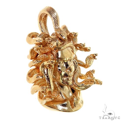 Medusa Head Pendant 67558