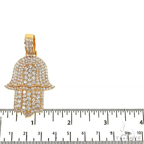 9145-hamsa-diamond-pendant-68705-5.webp Hamsa Diamond Pendant 68705