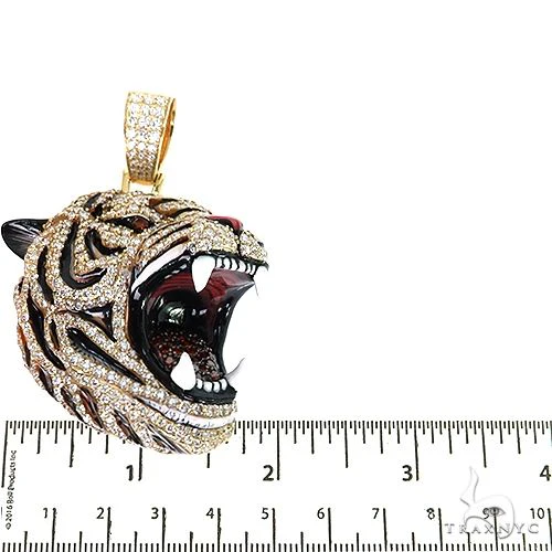 9381-enameled-tiger-head-diamond-pendant-68899-5.webp Enameled Tiger Head Diamond Pendant 68899