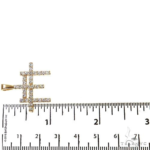 9488-traxnyc-triple-cross-diamond-pendant-small-69017-6.webp TraxNYC Triple Cross Diamond Pendant -Small 69017
