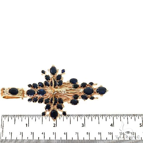 9588-sovereign-s-halo-sapphire-cross-pendant-69405-7.webp Sovereign's Halo Sapphire Cross pendant 69405