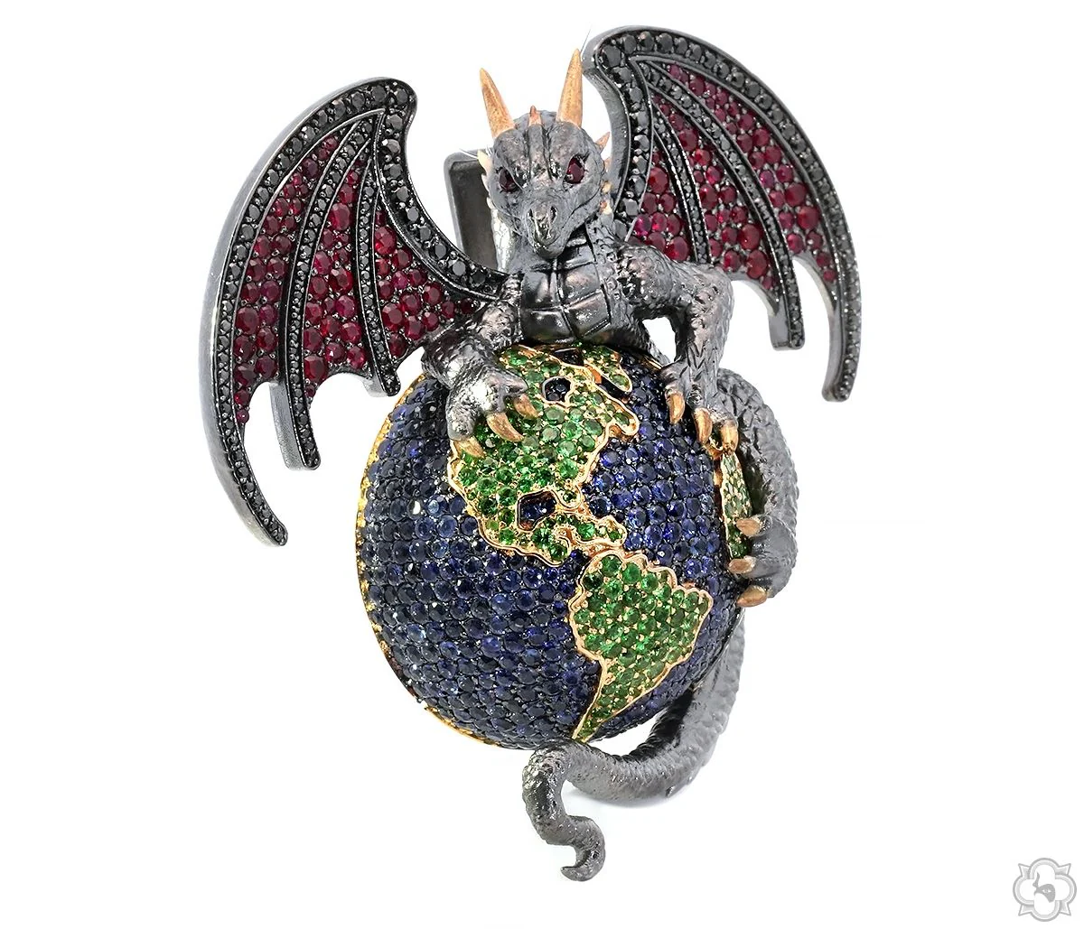 TraxNYC World Dragon Pendant 70637